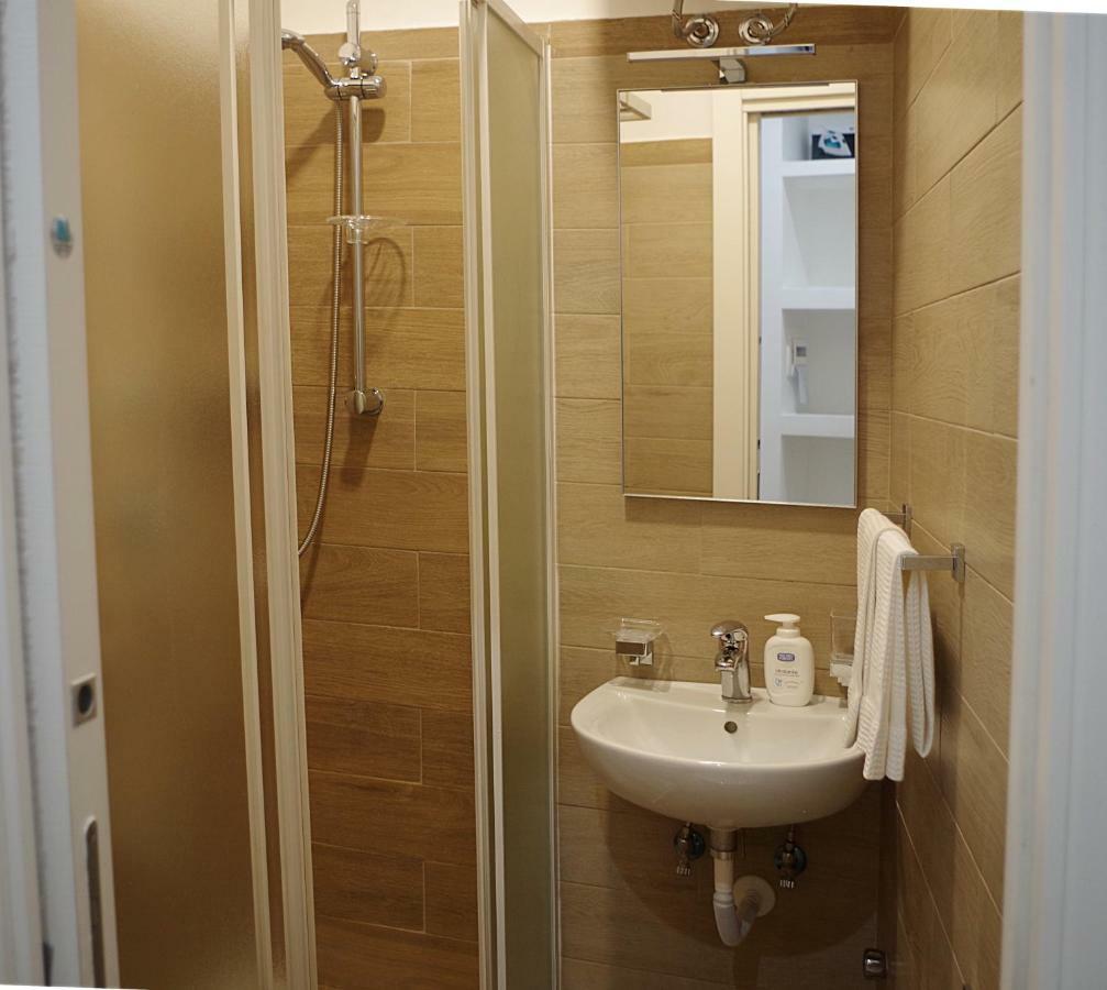 Via Toledo 51 Apartment Napoli Ngoại thất bức ảnh